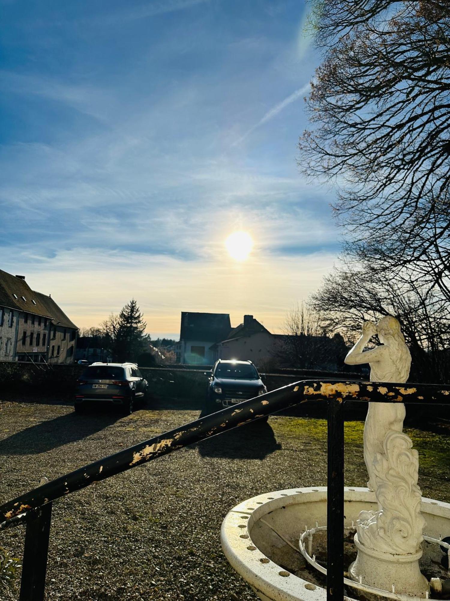 Le Chateau Giat Extérieur photo