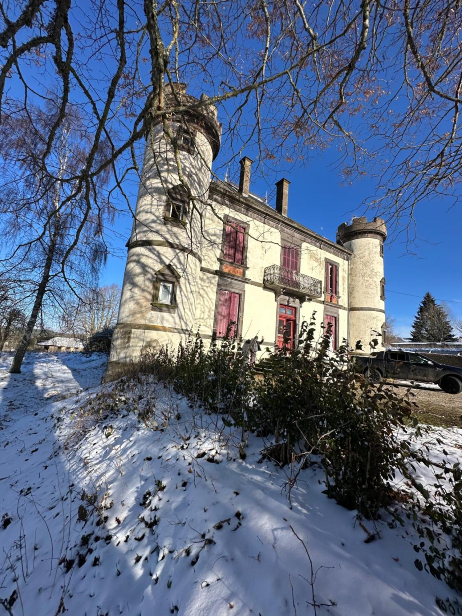 Le Chateau Giat Extérieur photo