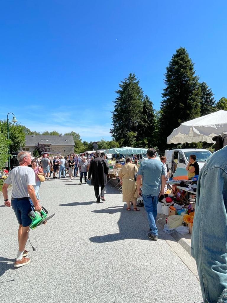 Le Chateau Giat Extérieur photo